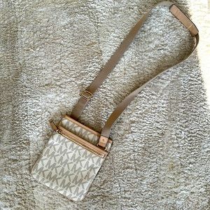 Michael Kors Crossbody bag